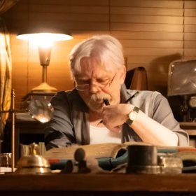 The Life of Chuck: Mark Hamill and Karen Gillan Remember Gateway Stephen King Stories