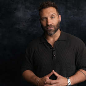 Jai Courtney Dives into the Legacy of Chopper and Australian Genre Cinema