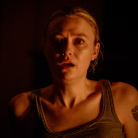 Vicious Review: Dakota Fanning Discovers Horror in Holiday Box