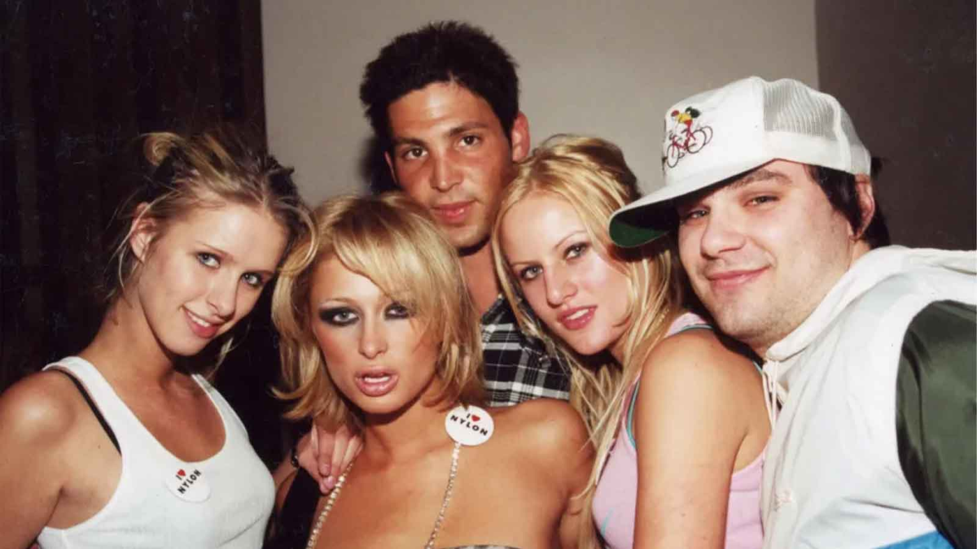 15 Celebrity Photos That Accidentally Aged Poorly