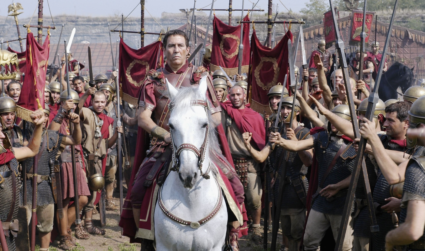 Ciarán Hinds Looks Back on Rome and Caesar as a Cautionary Tale for Today